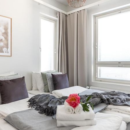 רובניימי Arctic Penthouse City Suite מראה חיצוני תמונה