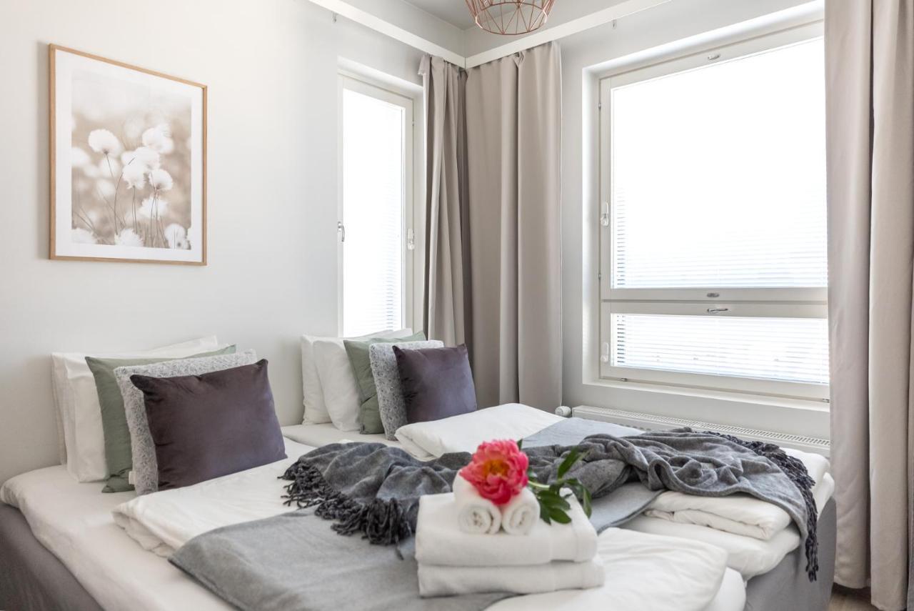 רובניימי Arctic Penthouse City Suite מראה חיצוני תמונה